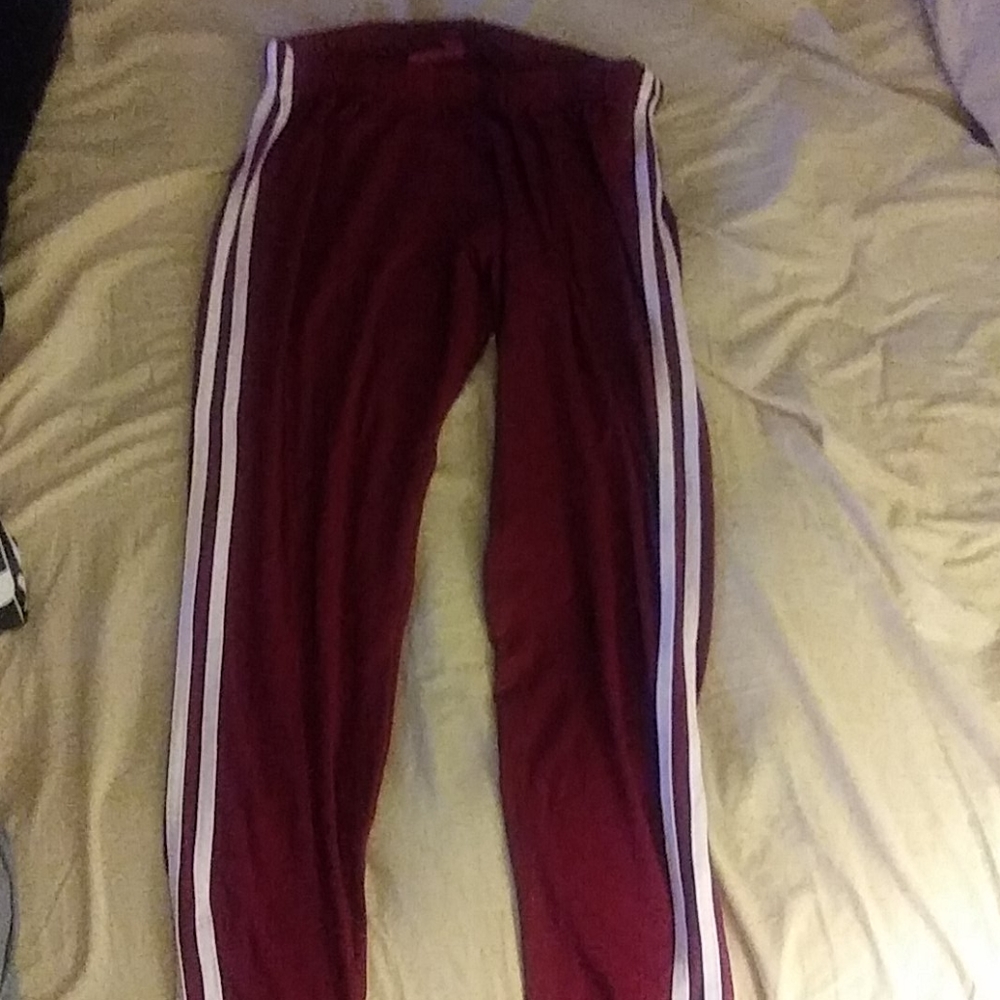 Burgundy leggings